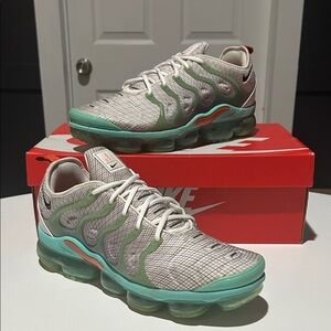 Nike Air VaporMax Plus “Aurora Cosmic Clay” Men’s Size 12